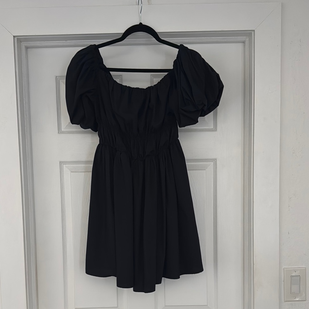 Elegant Black Puff Sleeve Dress